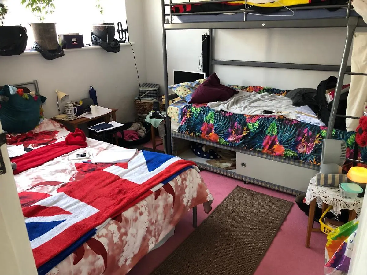 Homestay Wellness Haven Micro Pop-Up Hostel Catford London