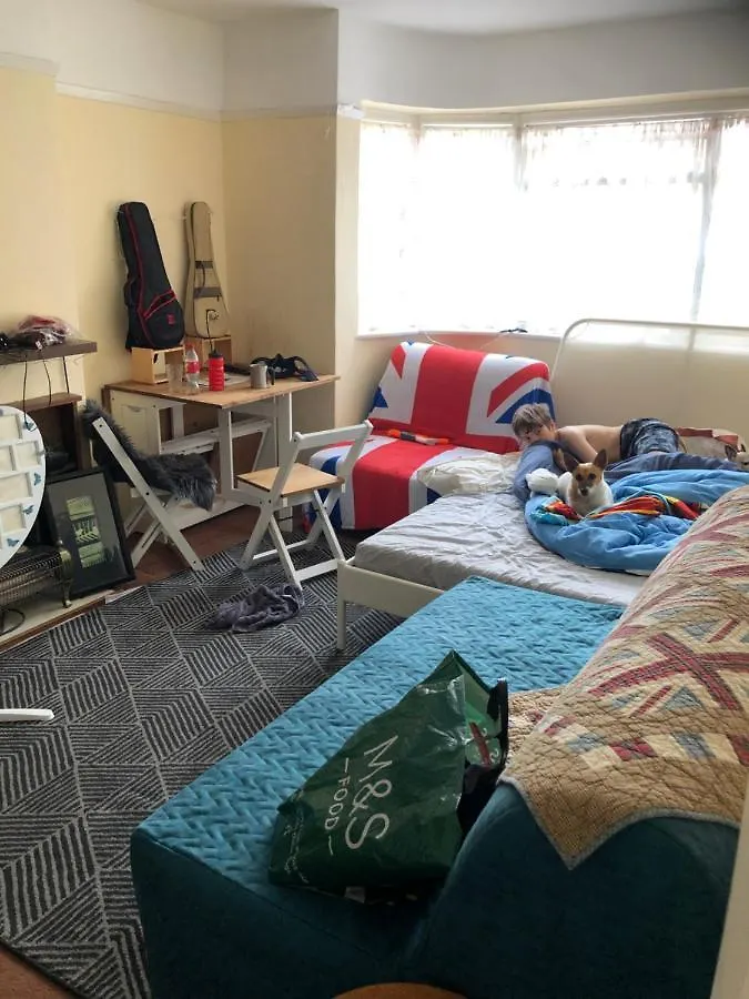Wellness Haven Micro Pop-Up Hostel Catford London Homestay